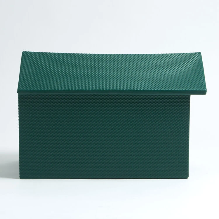 Katden Kitty Kottage Outdoor Cat Shelter - Dark Green 2 Katden Kitty Kottage Outdoor Cat Shelter - Dark Green - Image 2