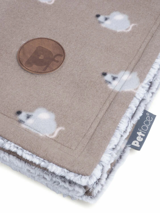 Petface Angry Mouse Comforter Blanket 3 Petface Angry Mouse Comforter Blanket - Image 3