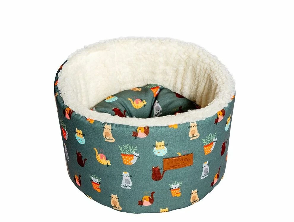FatFace Mischievous Cats Cat Cosy Bed 1 FatFace Mischievous Cats Cat Cosy Bed